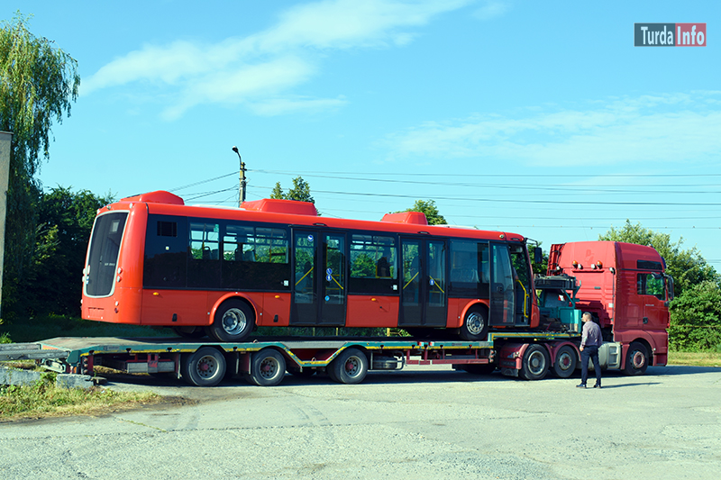 Vezi cum arată autobuzele electrice care vor circula prin Turda